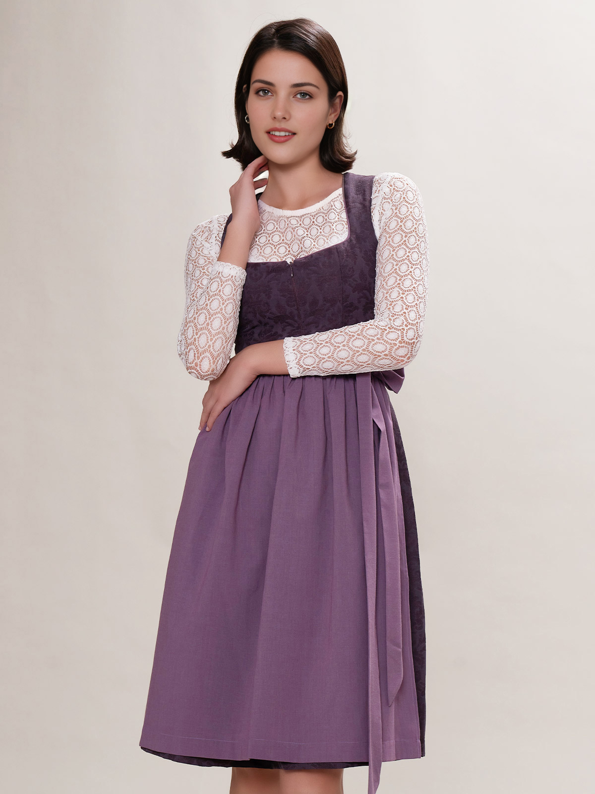 Moderne Dirndl in Lila