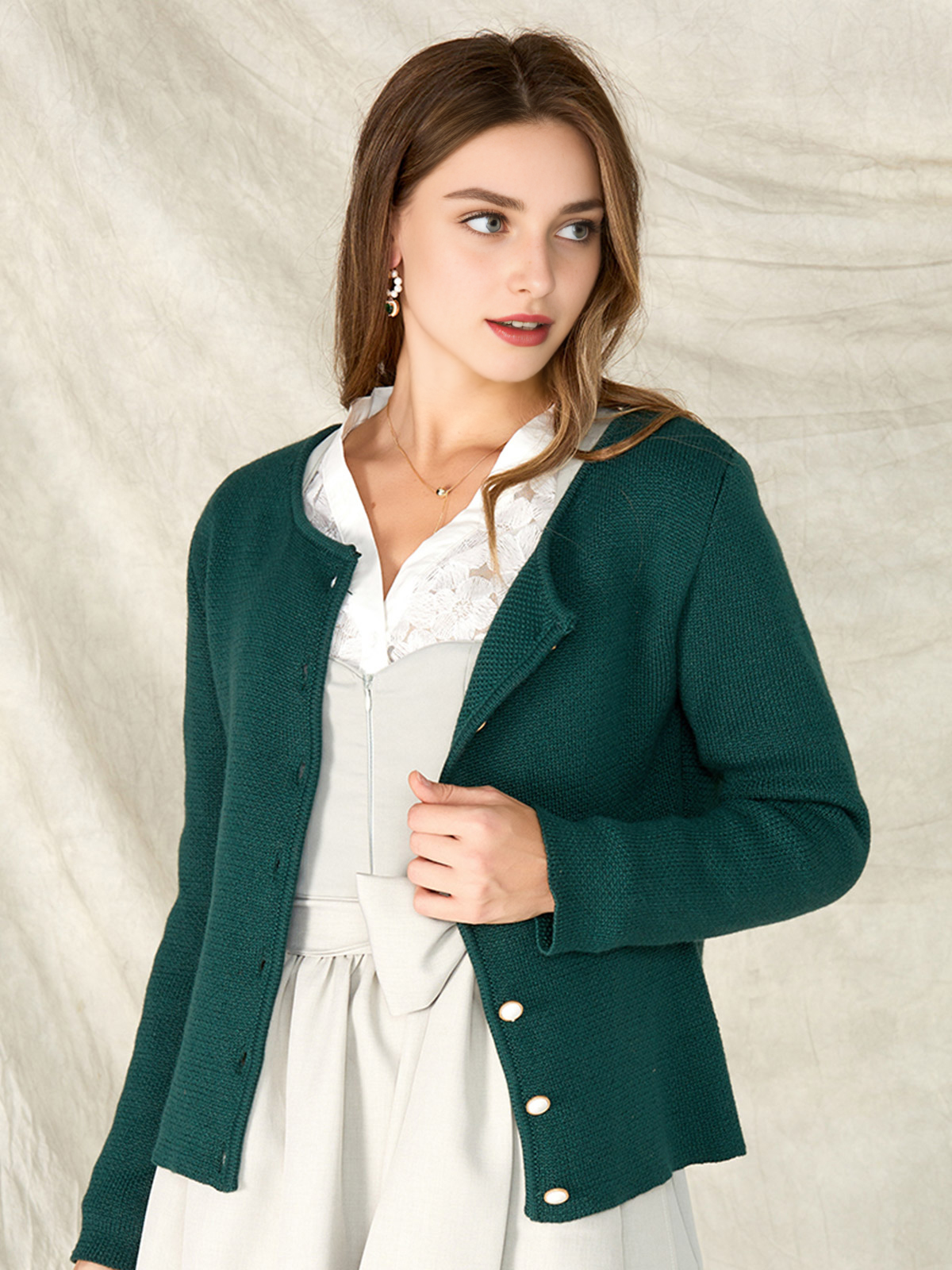 Modernes Dirndl in Grün