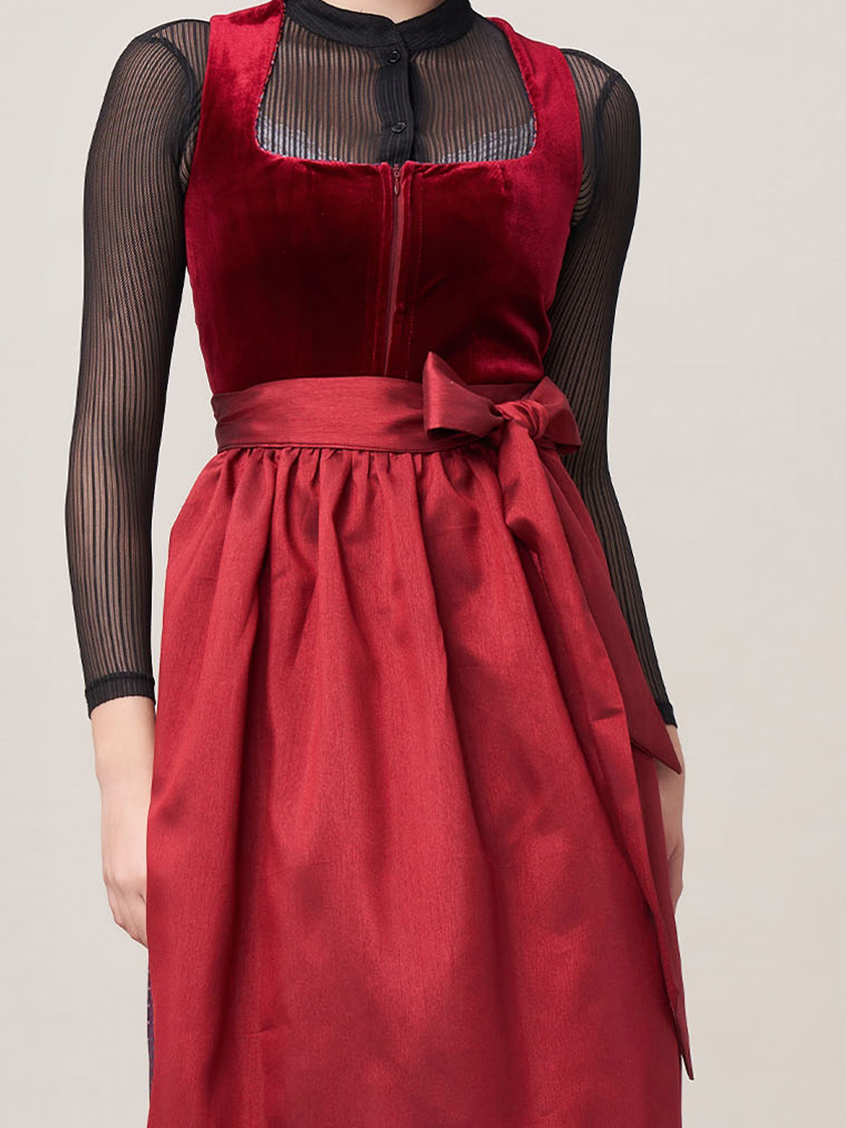 Dirndl Damen Grün in verschiedenen Nuancen