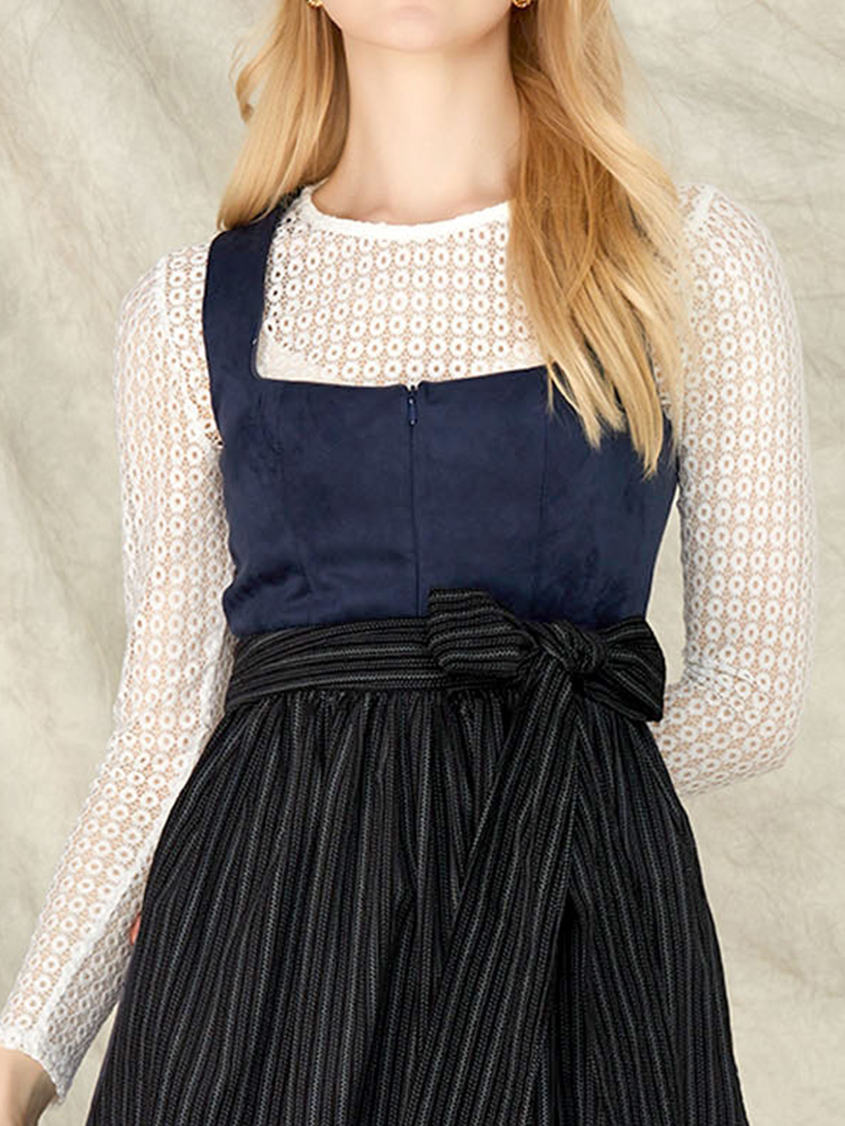 Dirndl in Blau